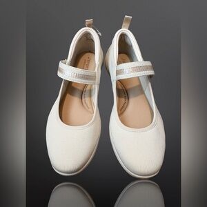 Women's 7.5 J Sport Cream Melody Mary Janes With Contoured Arch Footbed